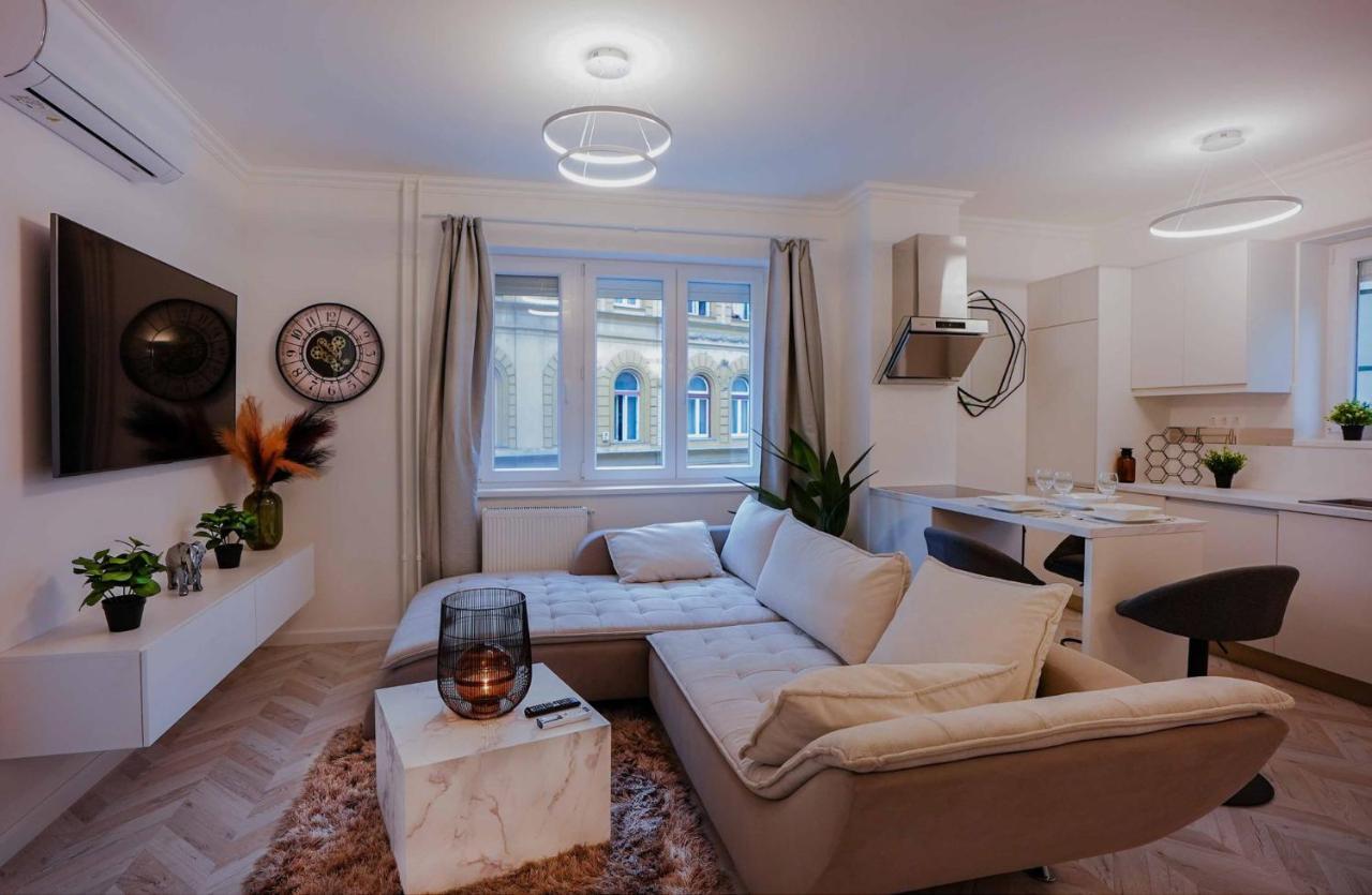 Corvin Avenue Premium Central Apartment ブダペスト エクステリア 写真